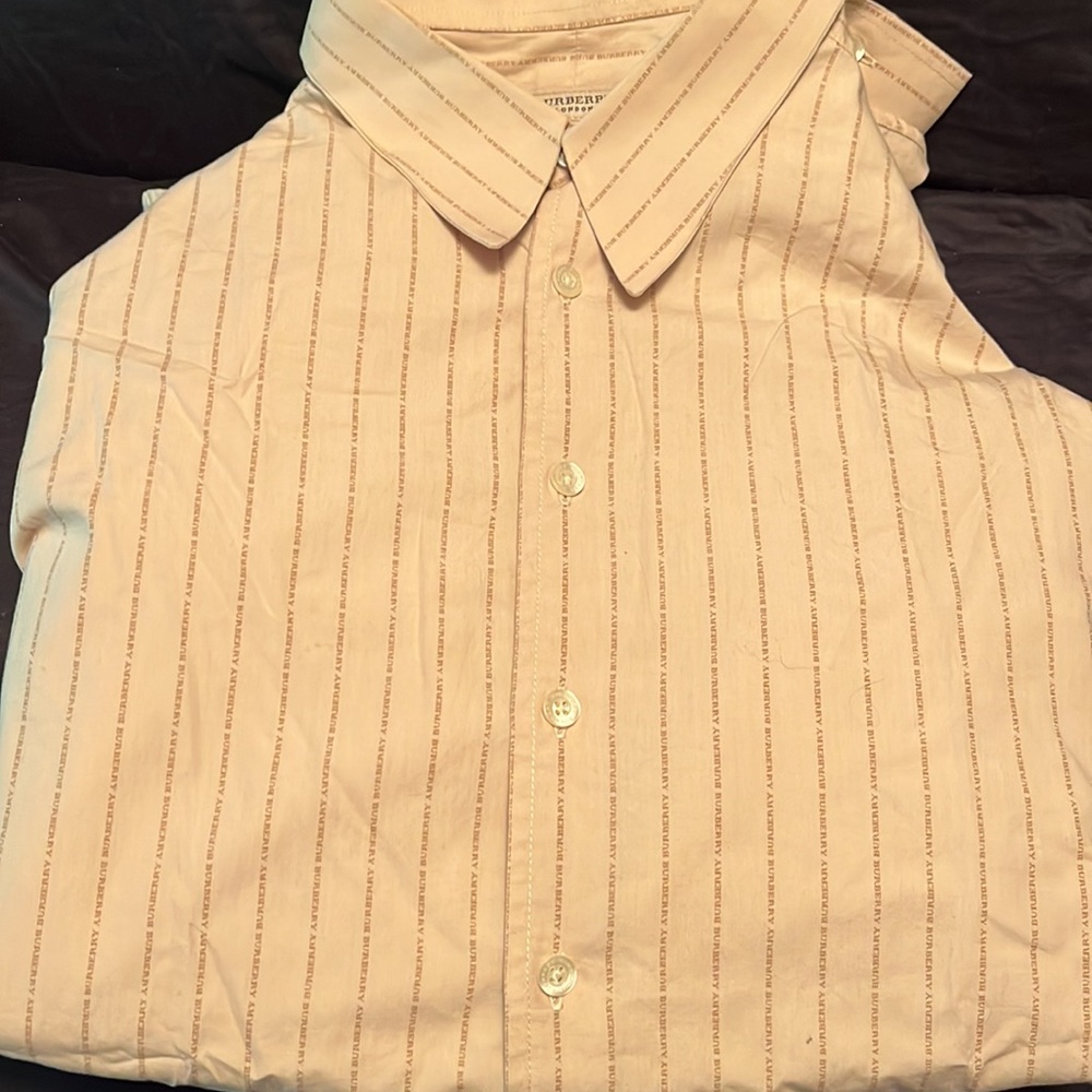 Men’s Burberry button up